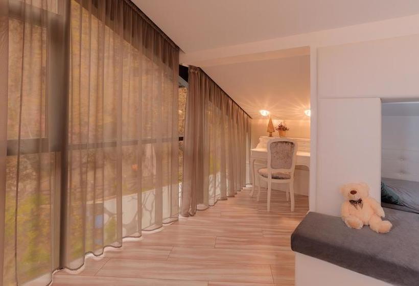 Hôtel Villa Adriano 20