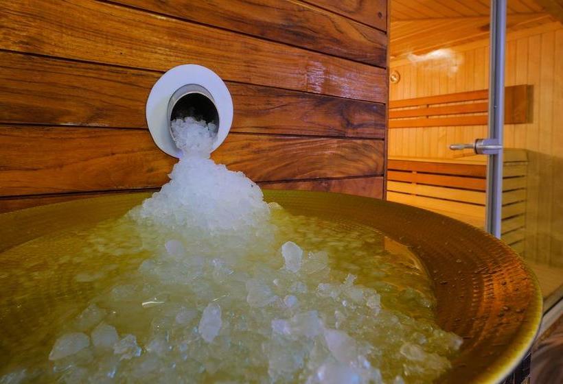 Hôtel Villa Adriano 4