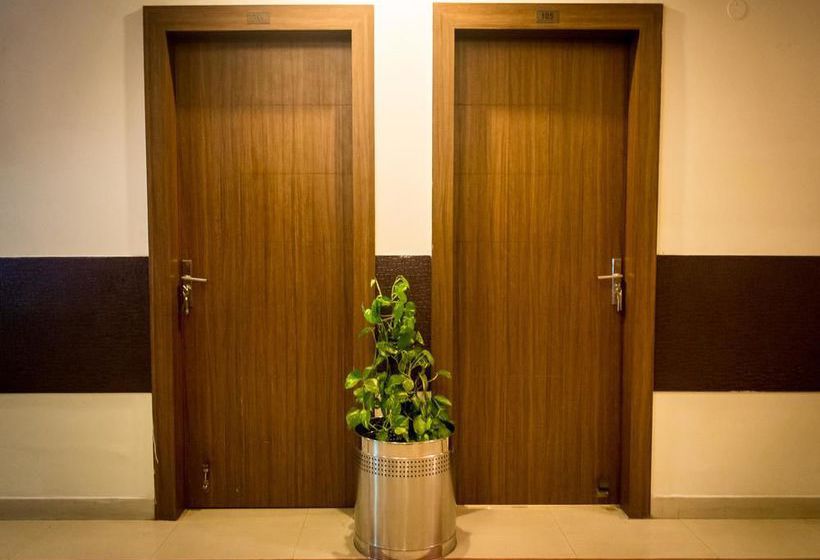 Hotel Oyo Rooms Sector 15 1