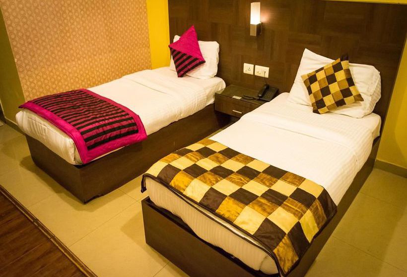 Hotel Oyo Rooms Sector 15 12
