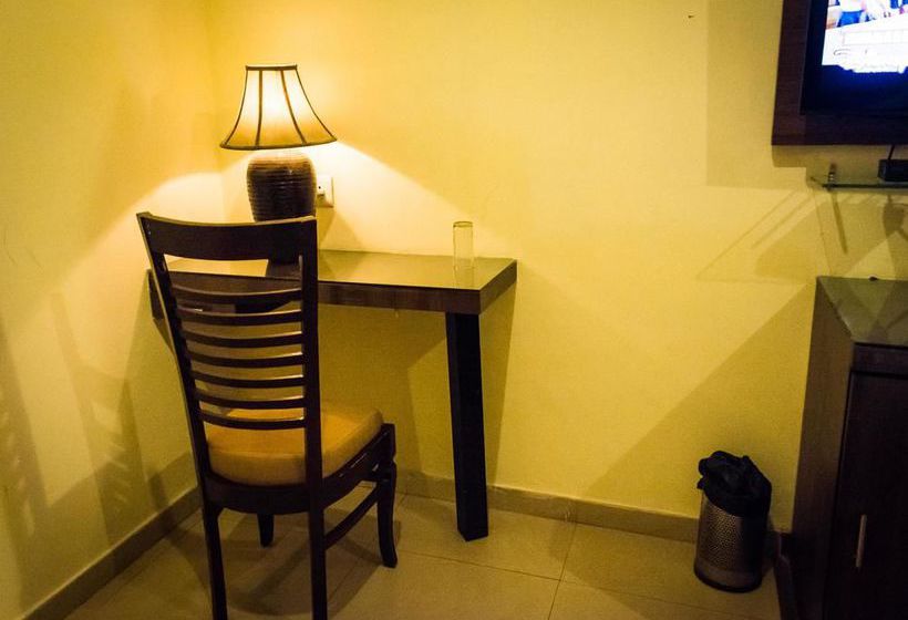 Hotel Oyo Rooms Sector 15 9