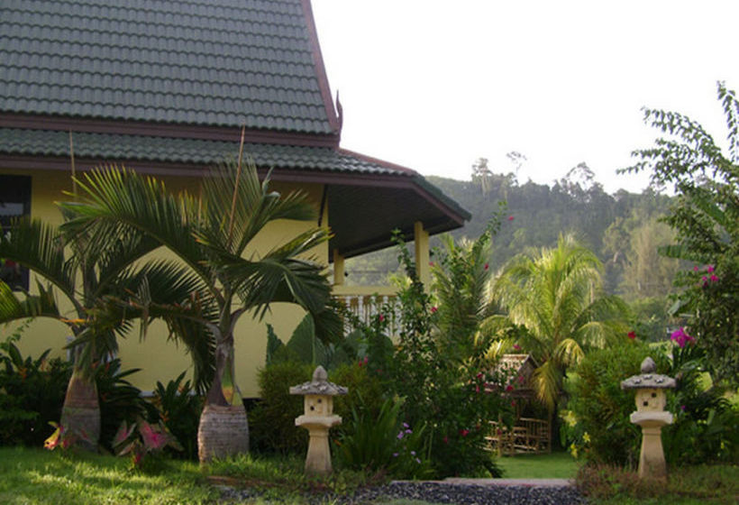 Pensión Chez Charly Bungalow Phuket