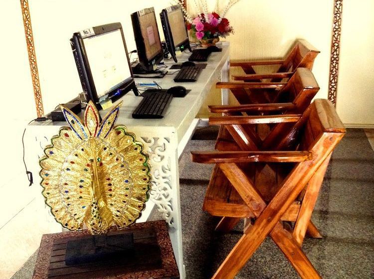 Resort Paradise Pearl Bungalows 16