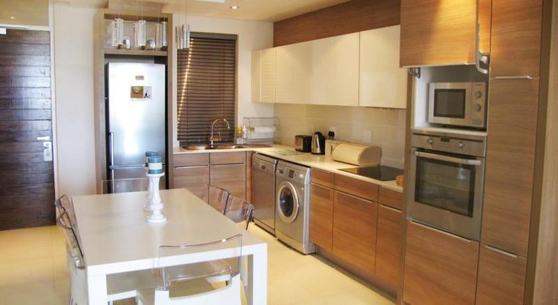 Hotel The Residences At Crystal Towers 10