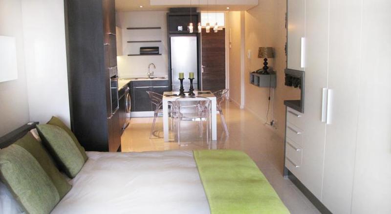 Hotel The Residences At Crystal Towers 12