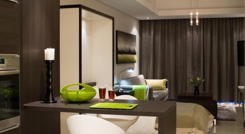 Hotel The Residences At Crystal Towers 18