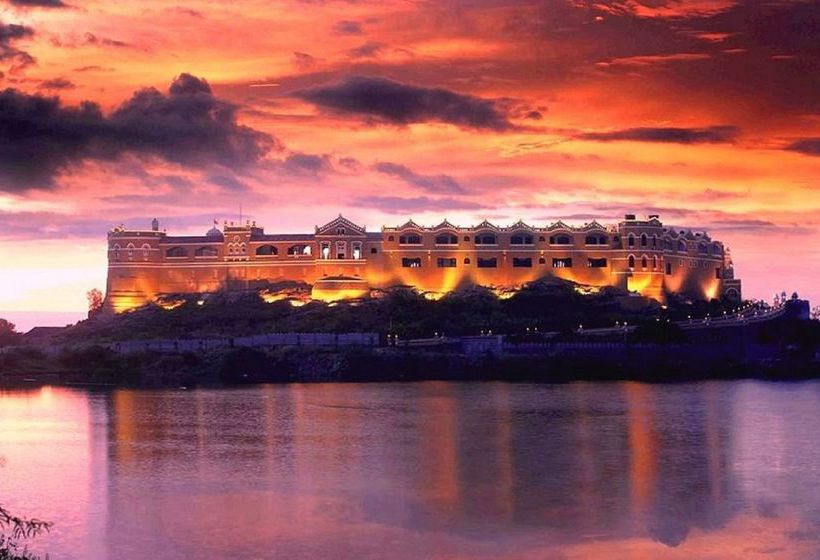 Hotel Heritage Khirasara Palace