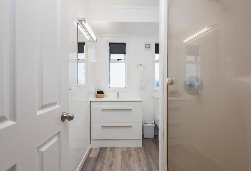 Mission Belle Motel 13