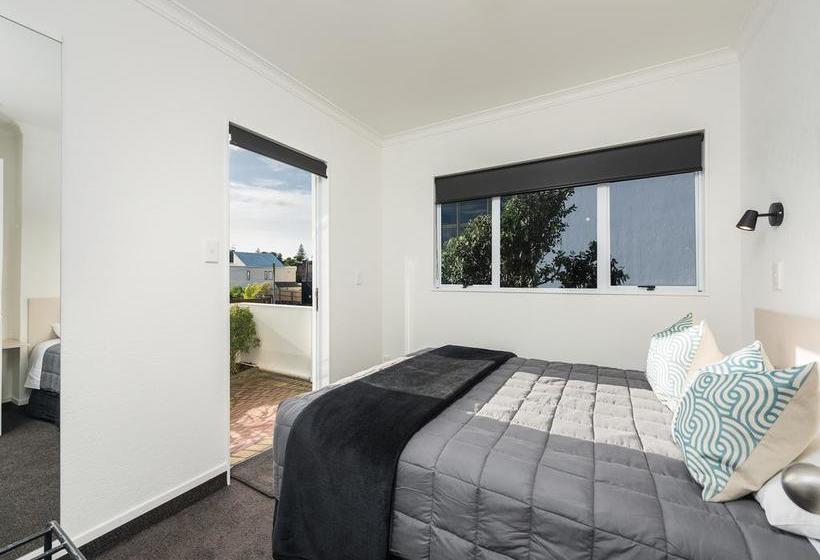 Mission Belle Motel 14