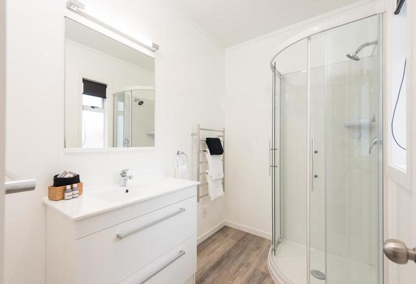 Mission Belle Motel 17