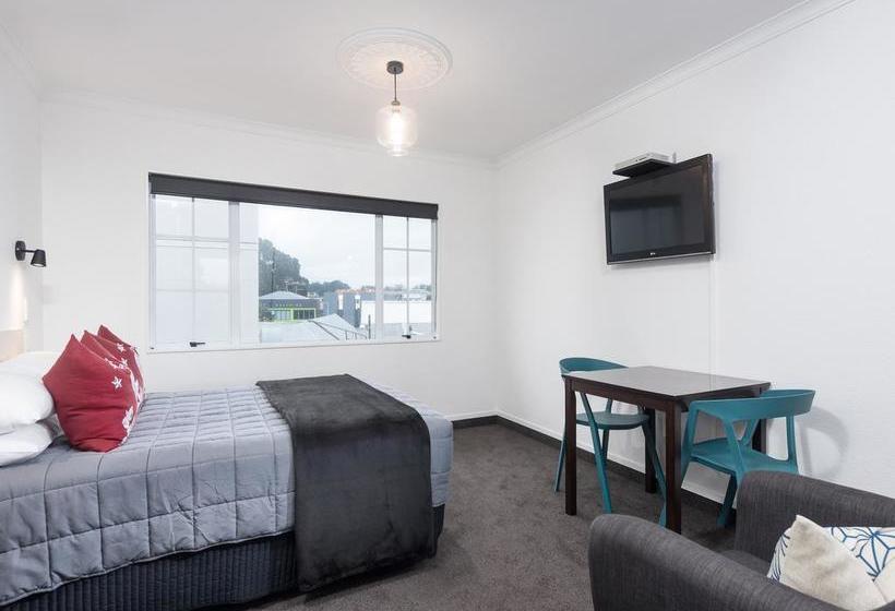 Mission Belle Motel 20