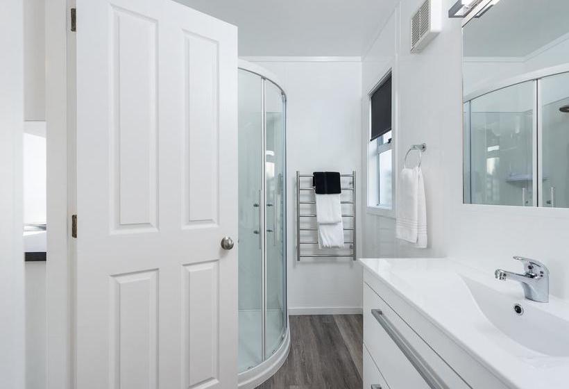 Mission Belle Motel 7