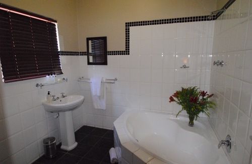 Bed and Breakfast Harewood Lodge 1