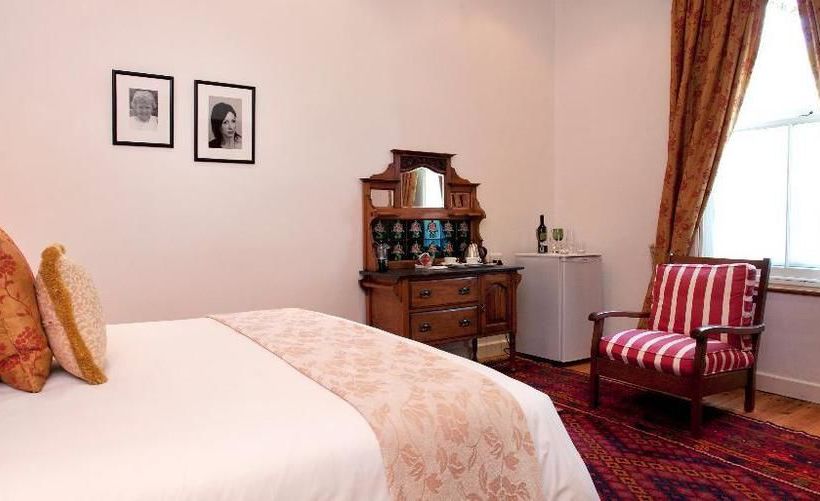 22 Die Laan Self Catering Accommodation 13