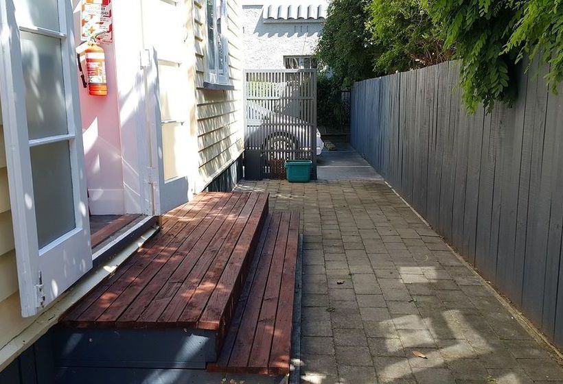 Hotel Holiday Homes On Grey St 1