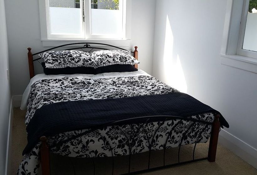 Hotel Holiday Homes On Grey St 7