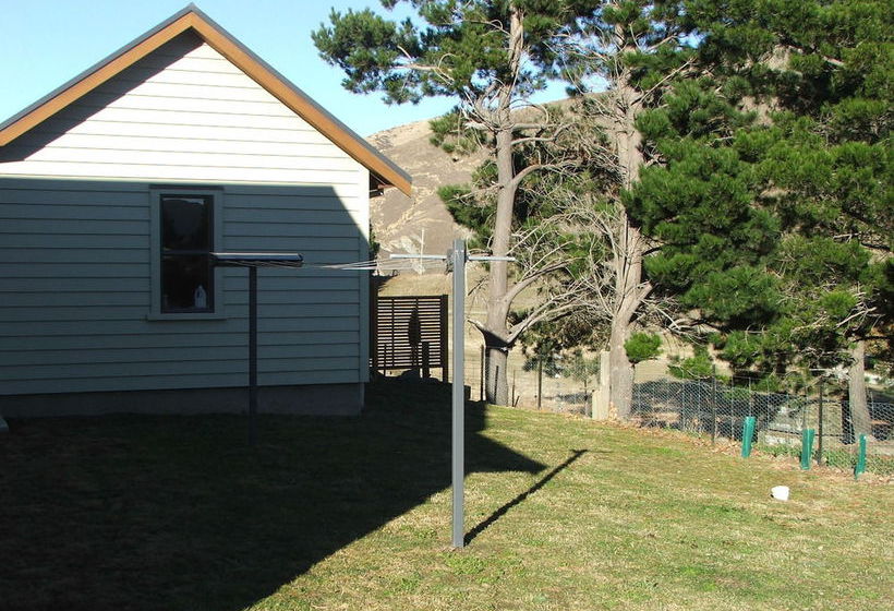 Judge & Jury Cottage 12