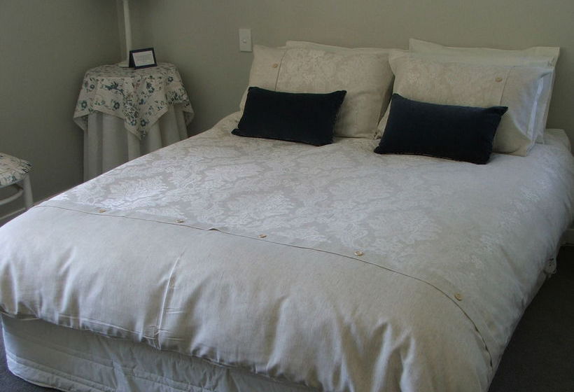 Judge & Jury Cottage 14