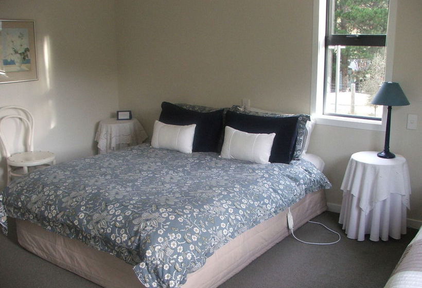 Judge & Jury Cottage 15