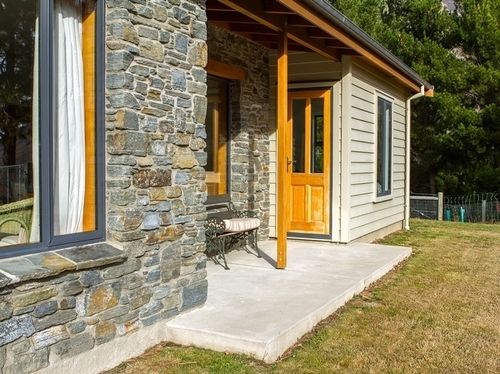 Judge & Jury Cottage 18