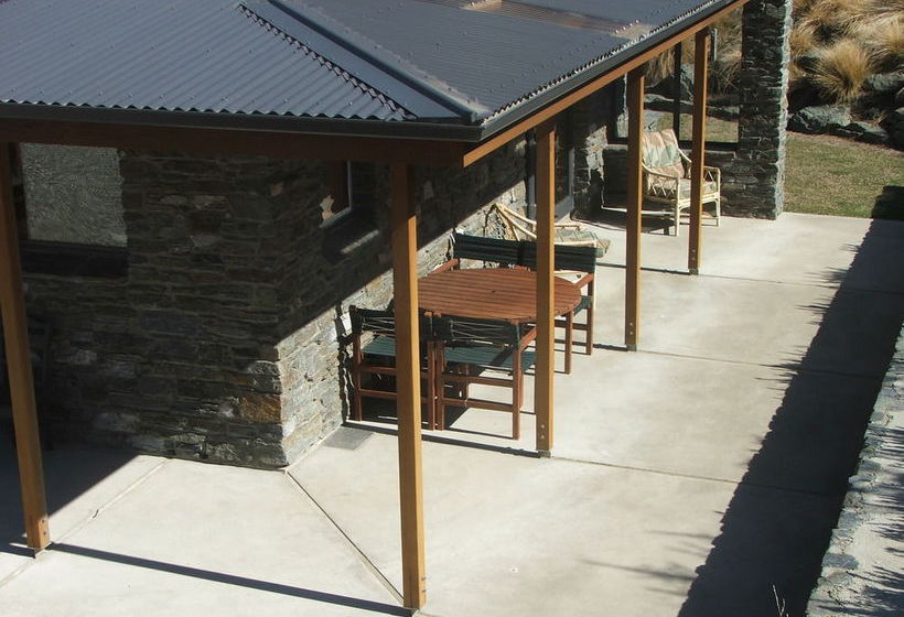 Judge & Jury Cottage 5