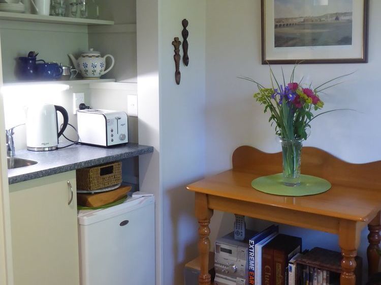 Hazelwood Mapua Bed And Breakfast 11