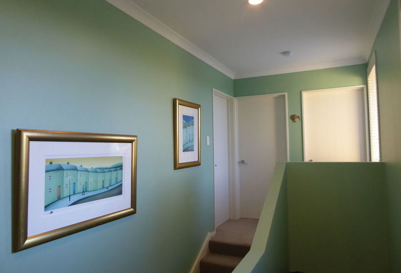 Hazelwood Mapua Bed And Breakfast 13