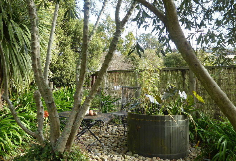 Hazelwood Mapua Bed And Breakfast 14