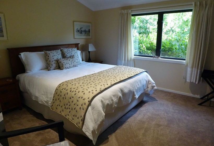 Hazelwood Mapua Bed And Breakfast 7