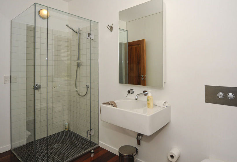 Hotel Wellesley Lodge Pukawa Bay Isla Norte