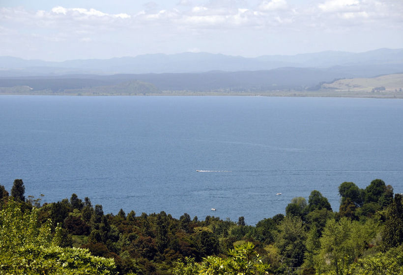 Hotel Wellesley Lodge Pukawa Bay 20