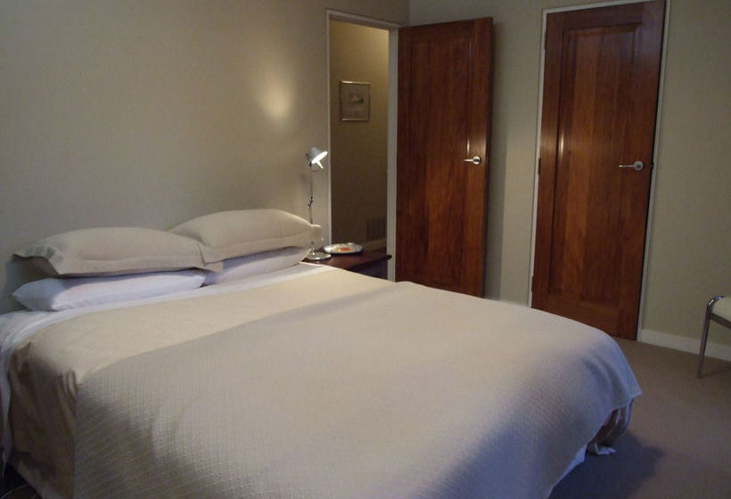 Hotel Wellesley Lodge Pukawa Bay 5