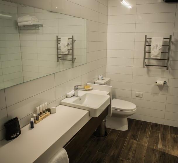 West Meadows Motel 4