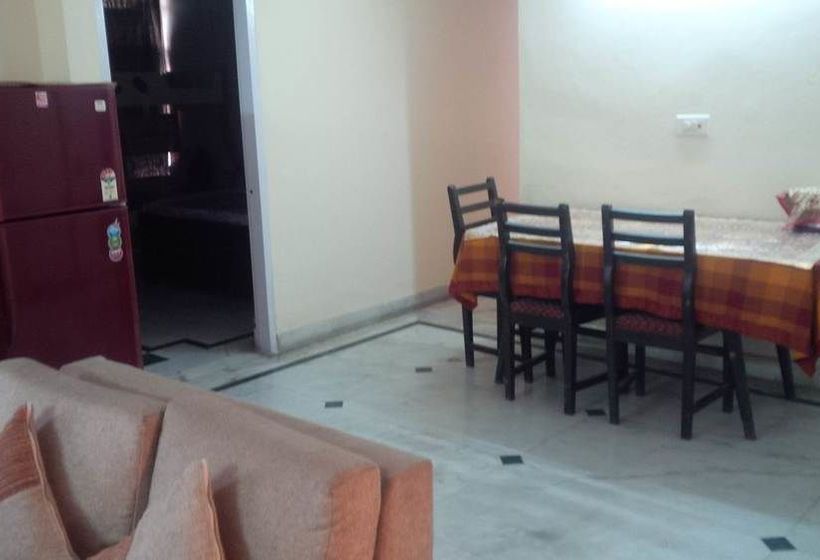 Maple Bed & Breakfast Noida