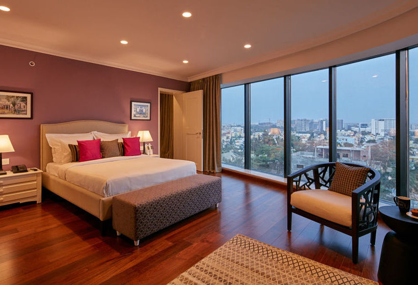 The Waverly Hotel & Residences 10