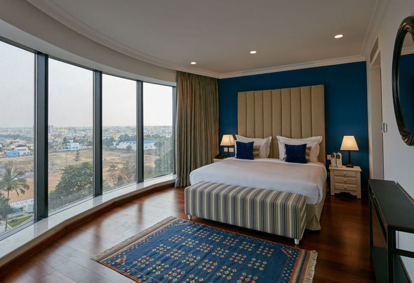 The Waverly Hotel & Residences 20