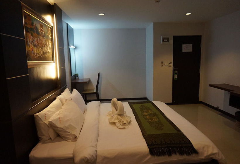 Hotel The Next Grand 4