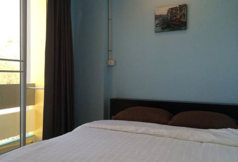 Hotel U Dee Room And Coffee 9