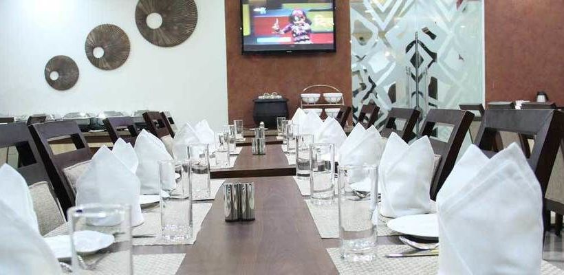 Hotel Clarks Inn Mathura 8