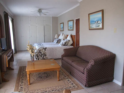 Pension Gordons Guest House 10