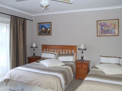 Pension Gordons Guest House 6