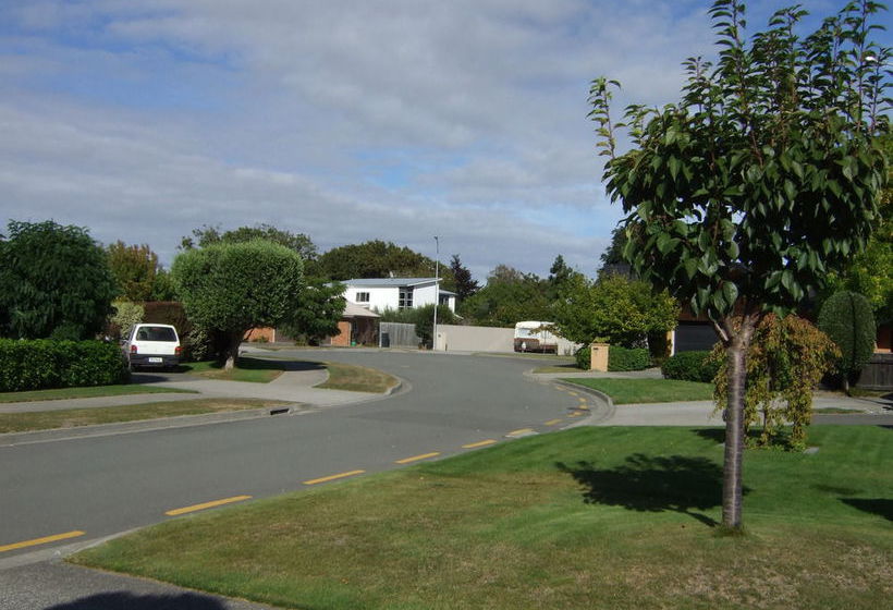 Jade Owl Bed And Breakfast 9