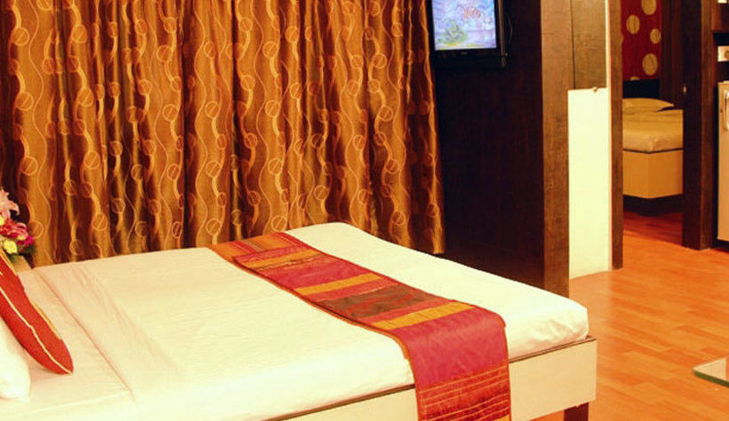 Hotel Bharat Avenue 1