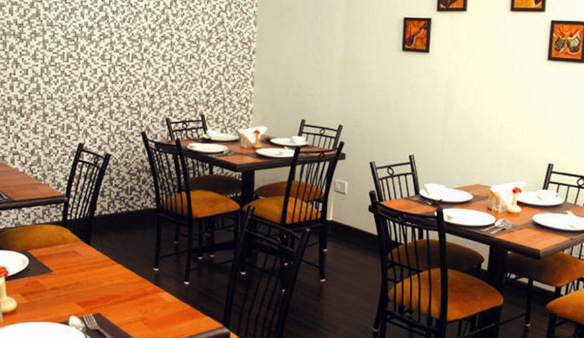 Hotel Bharat Avenue 2