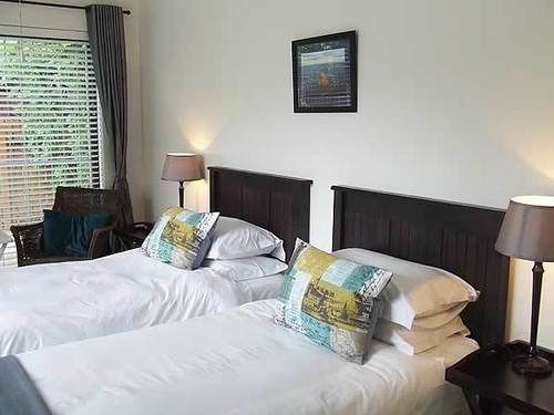 Bed and Breakfast River Road Guest House 2