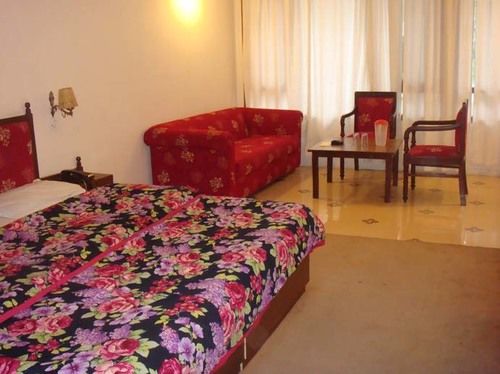 Hotel Himalayan Club 14