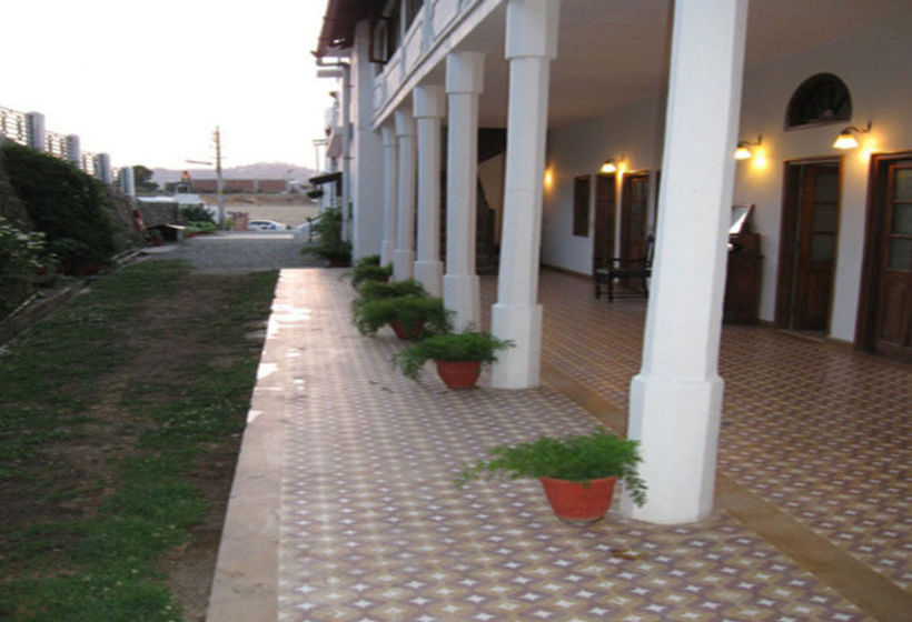 Hotel Himalayan Club 4