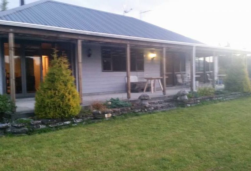 Donovan Drive Bed And Breakfast 2