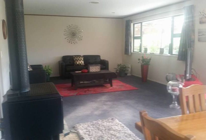 Donovan Drive Bed And Breakfast 6