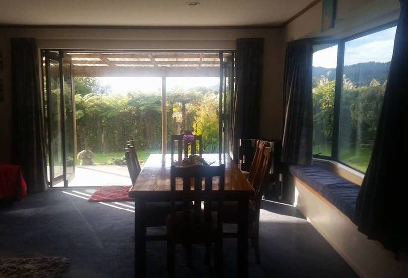 Donovan Drive Bed And Breakfast 8